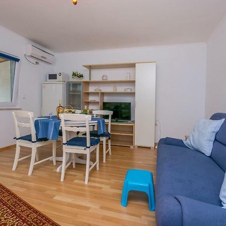 Apartment Pava Рогозница Екстериор снимка