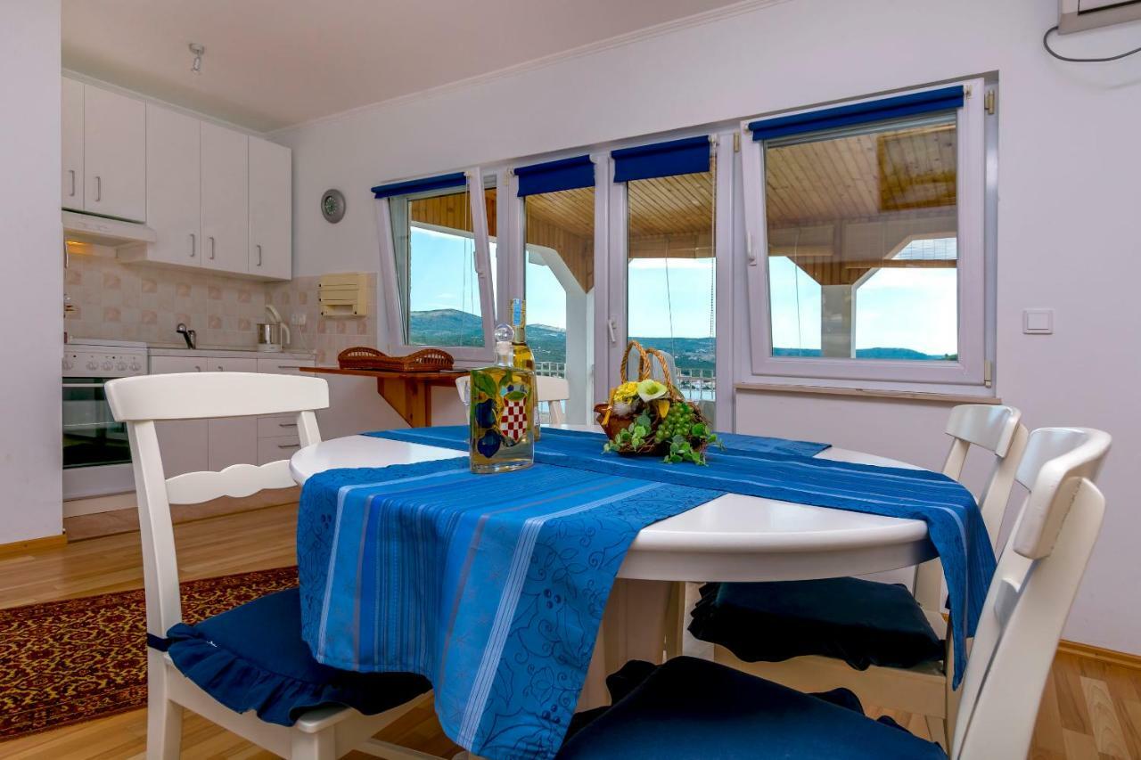 Apartment Pava Рогозница Екстериор снимка